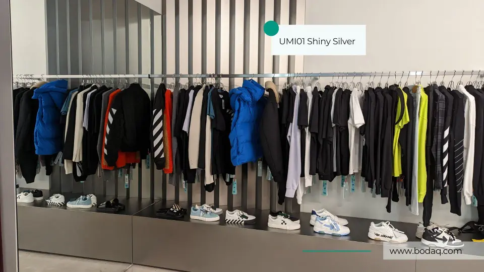 Clothing Store Wall in UMI01 Shiny Silver film